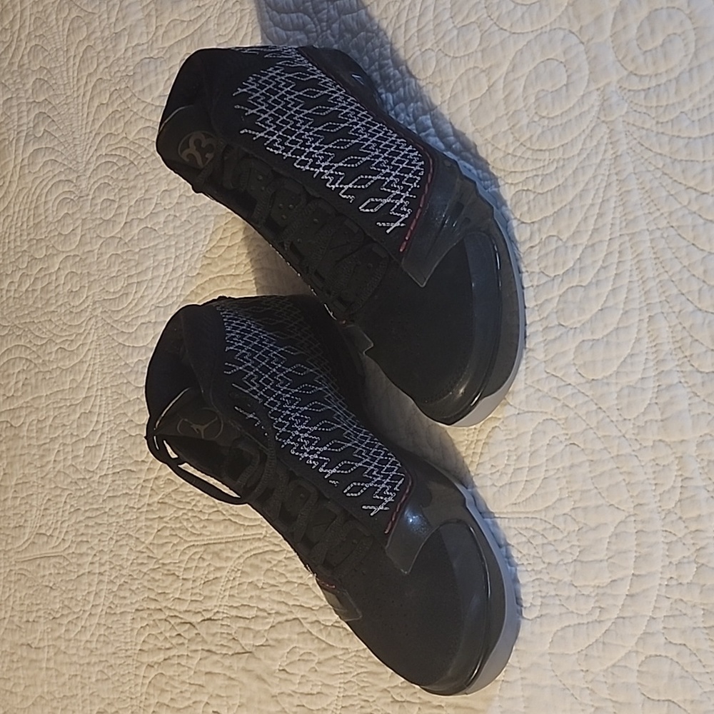 Nike - Air Jordan 23 Stealth - size 6.5Y - VNDS